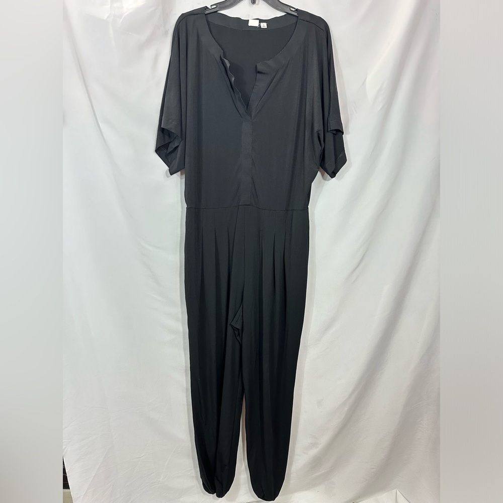Gap black v neck jumpsuit size L